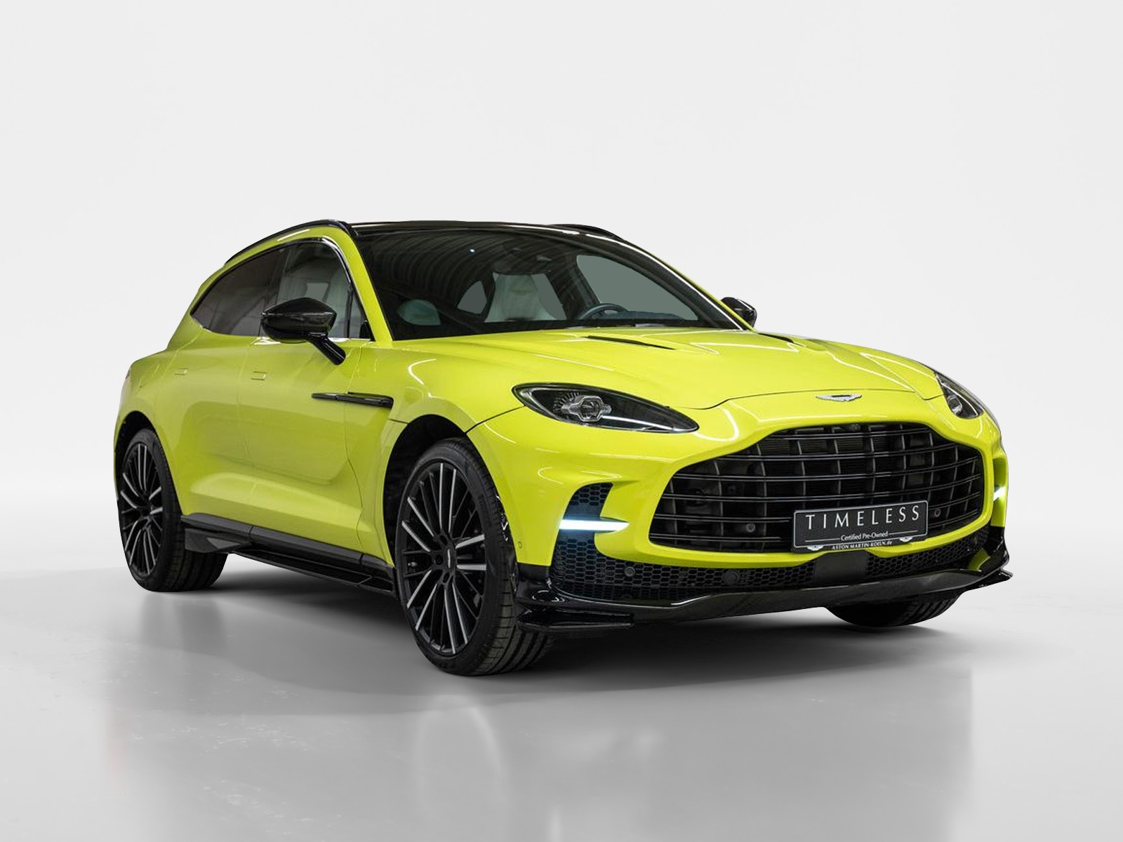 ASTON MARTIN DBX 707