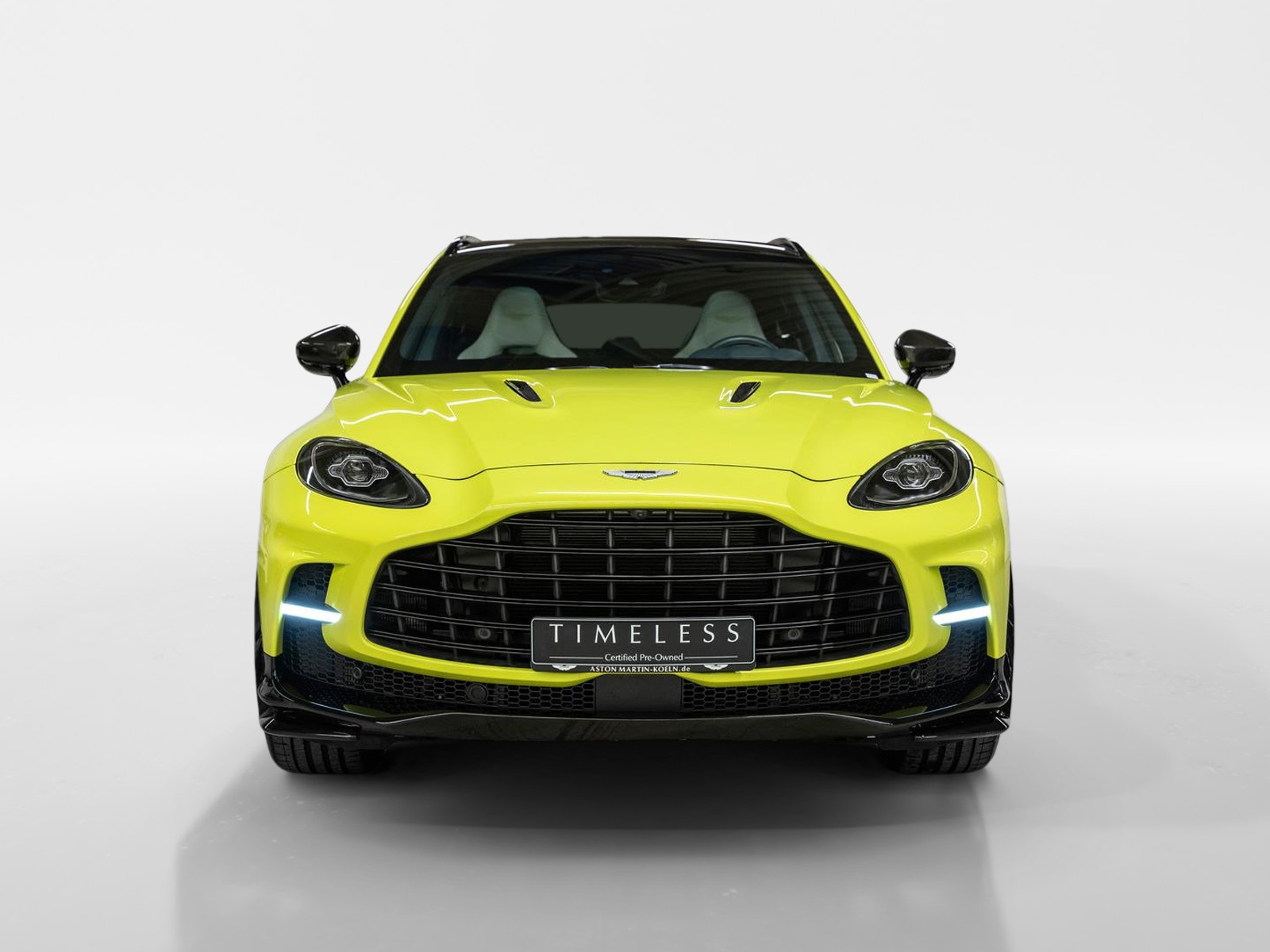 ASTON MARTIN DBX 707