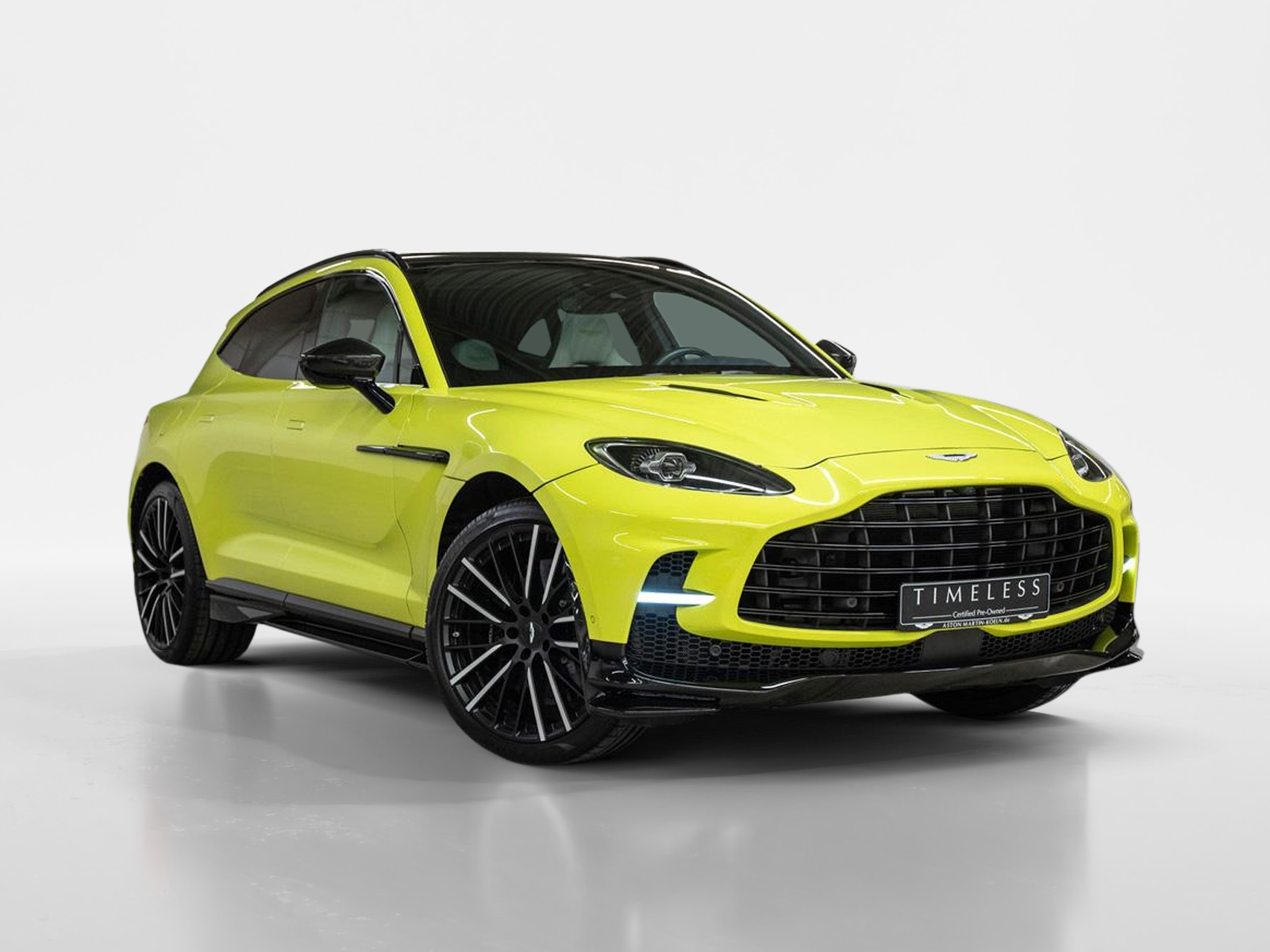 ASTON MARTIN DBX 707