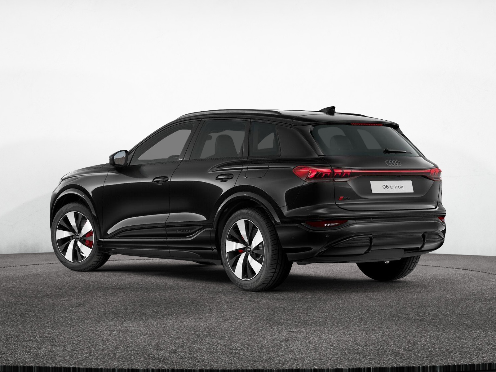 AUDI Q6 55 e-tron quattro KLIMA SSD PANO MATRIX-LED